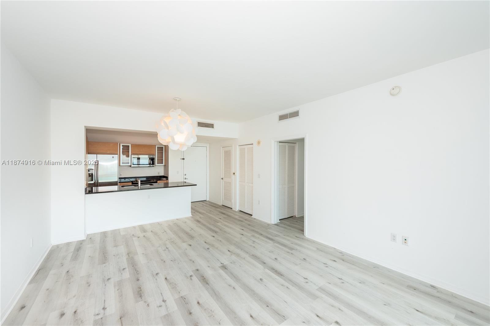 951 Brickell Ave #3102, Miami FL 33131