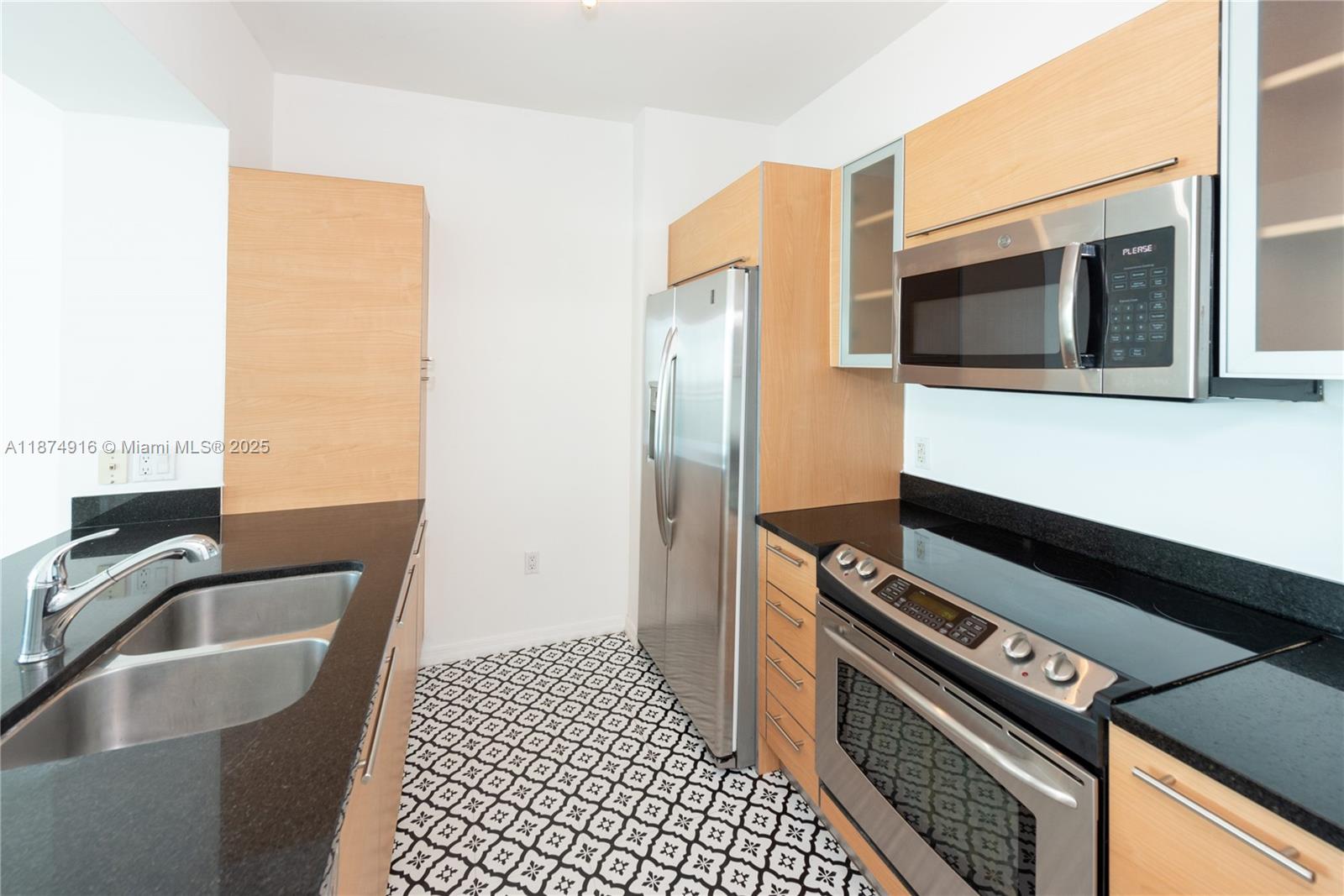 951 Brickell Ave #3102, Miami FL 33131