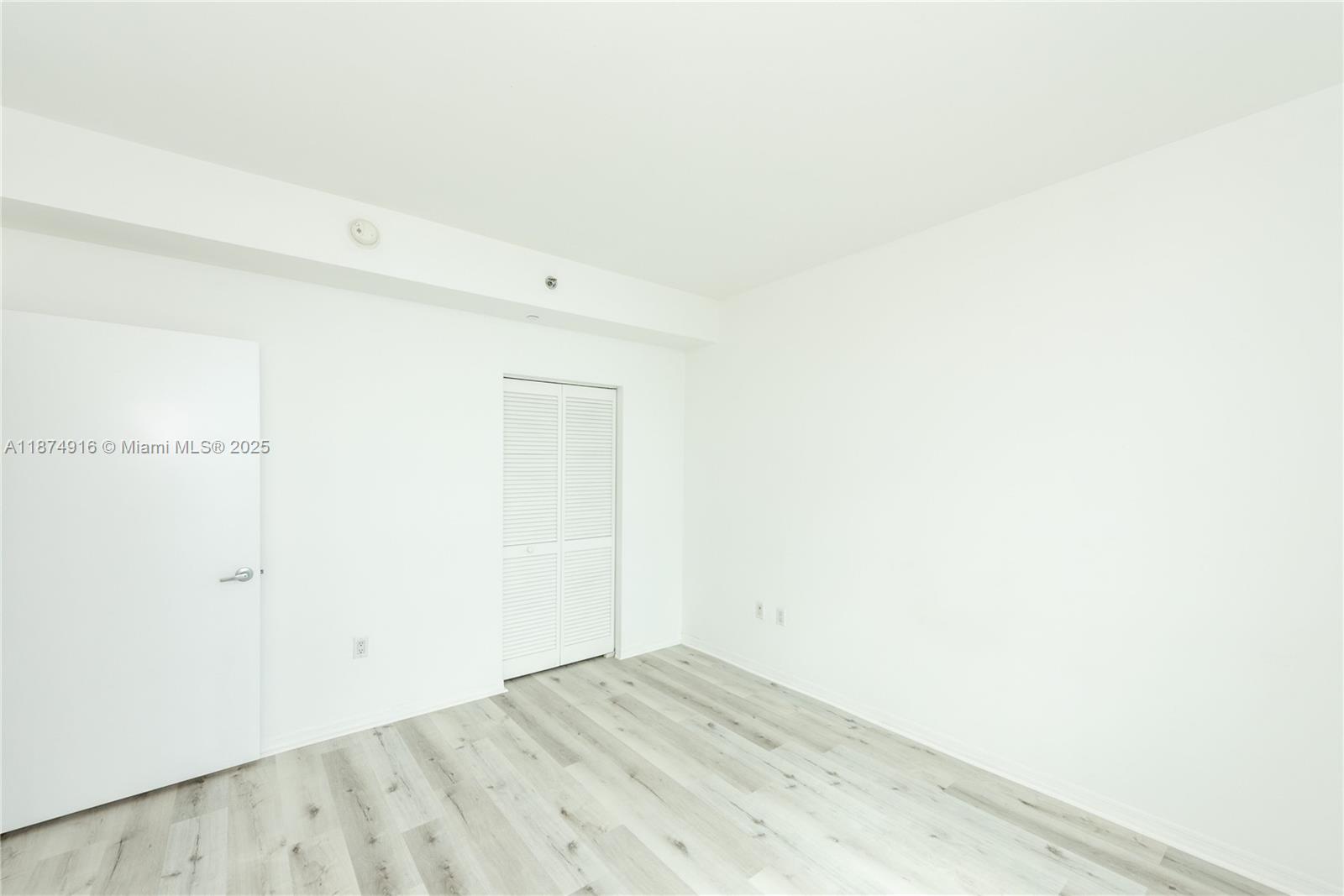 951 Brickell Ave #3102, Miami FL 33131