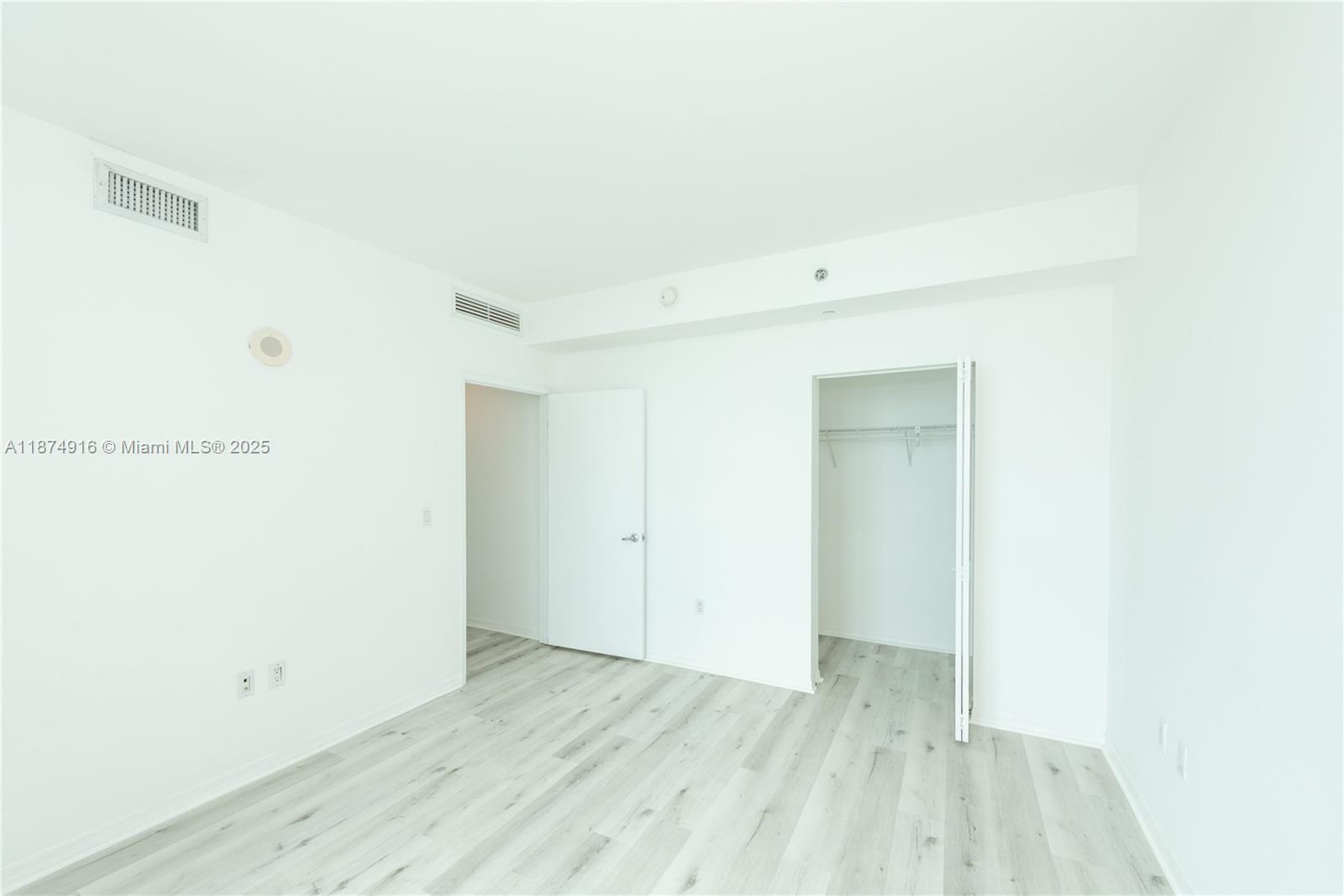 951 Brickell Ave #3102, Miami FL 33131