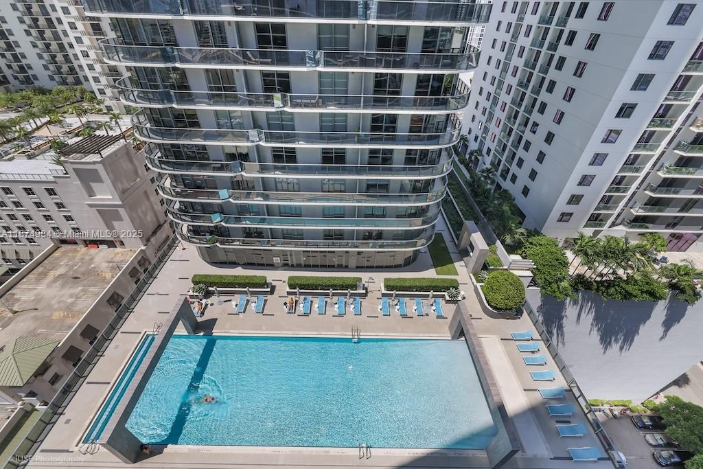 45 SW 9th St #1808, Miami FL 33130