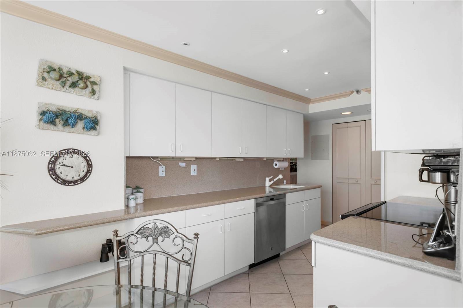 3500 Mystic Pointe Dr #3505, Aventura FL 33180