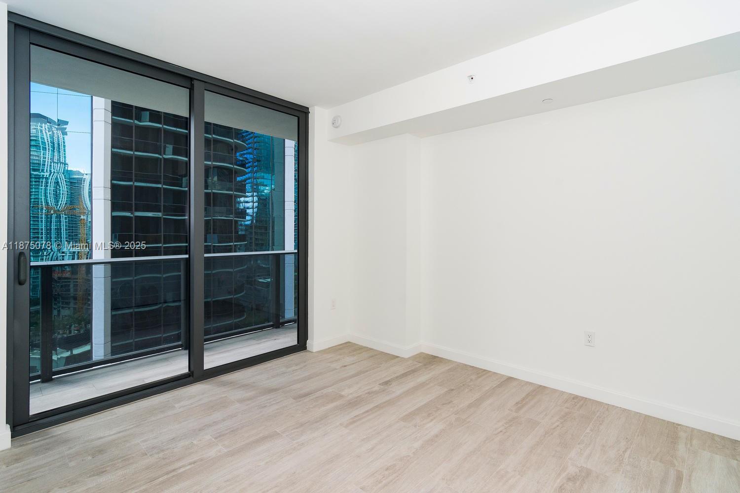 55 SW 9 St #1606, Miami FL 33130