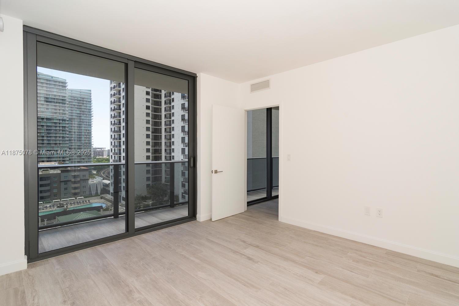 55 SW 9 St #1606, Miami FL 33130