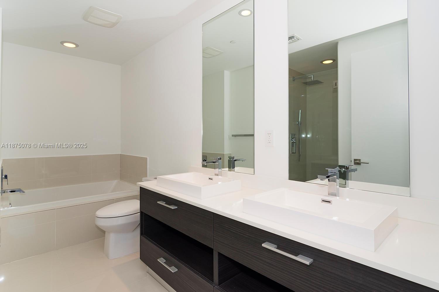 55 SW 9 St #1606, Miami FL 33130