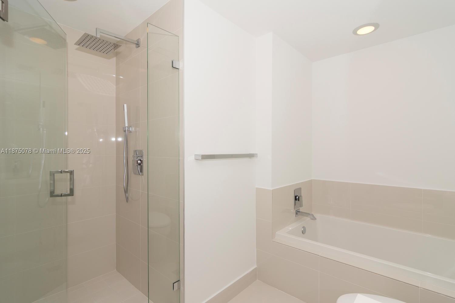 55 SW 9 St #1606, Miami FL 33130
