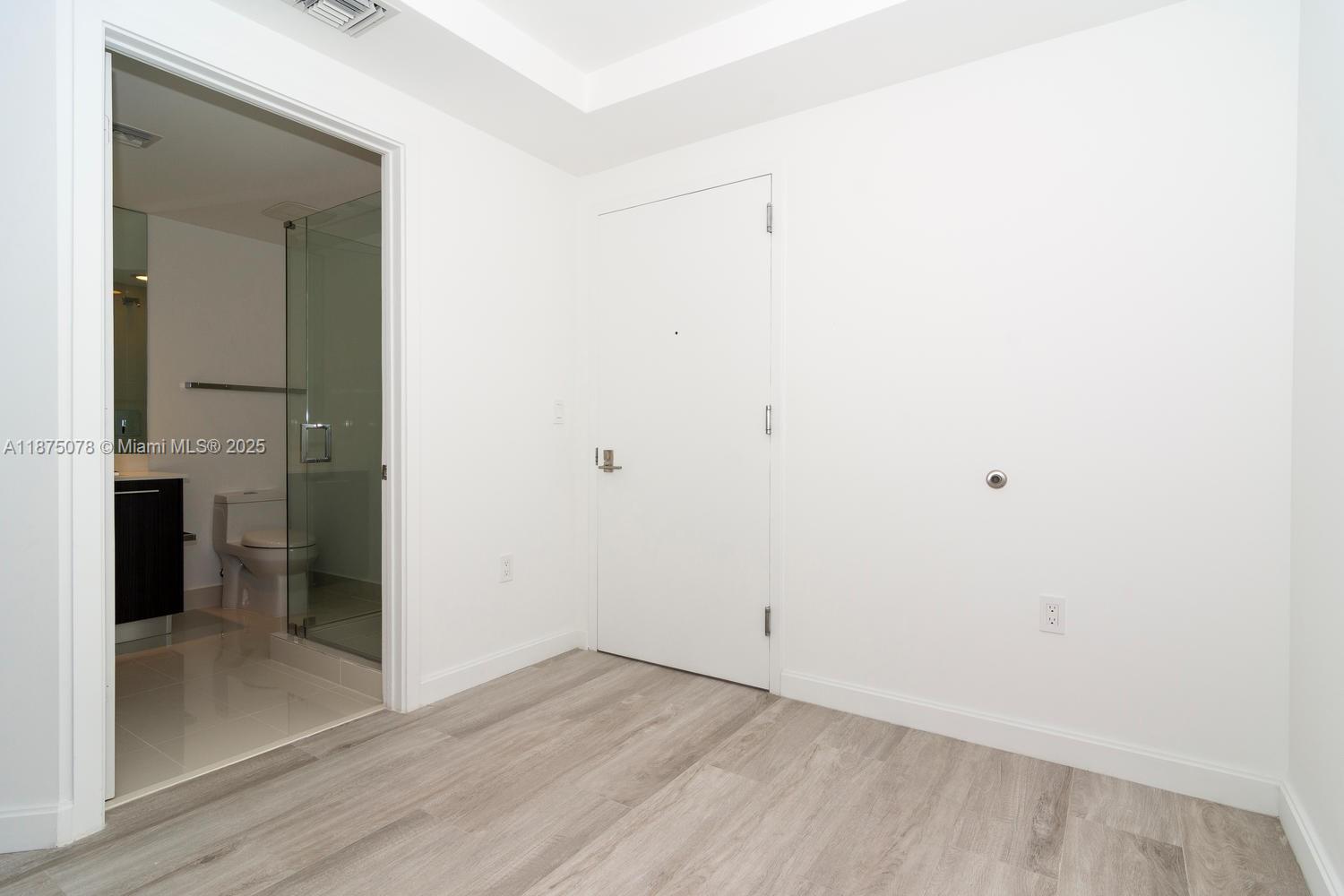 55 SW 9 St #1606, Miami FL 33130