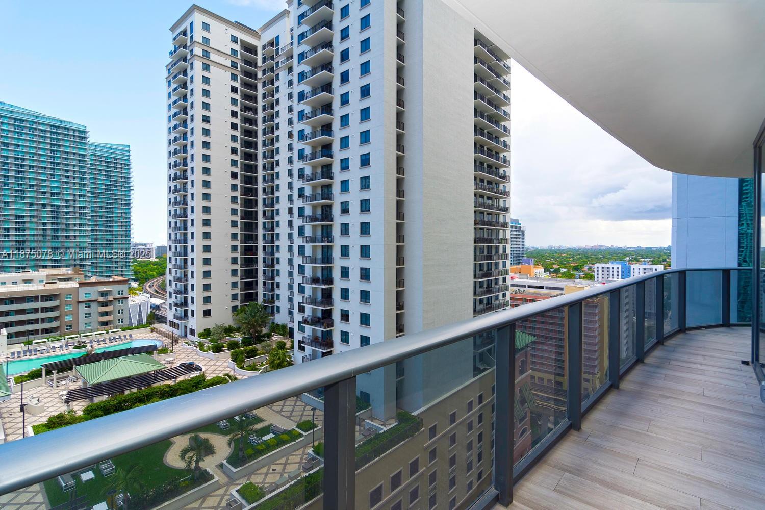55 SW 9 St #1606, Miami FL 33130