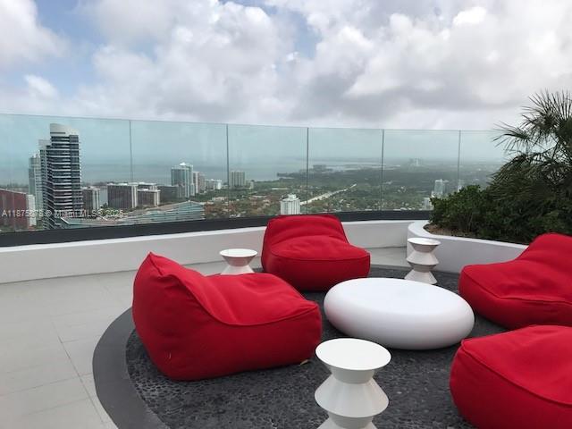 55 SW 9 St #1606, Miami FL 33130