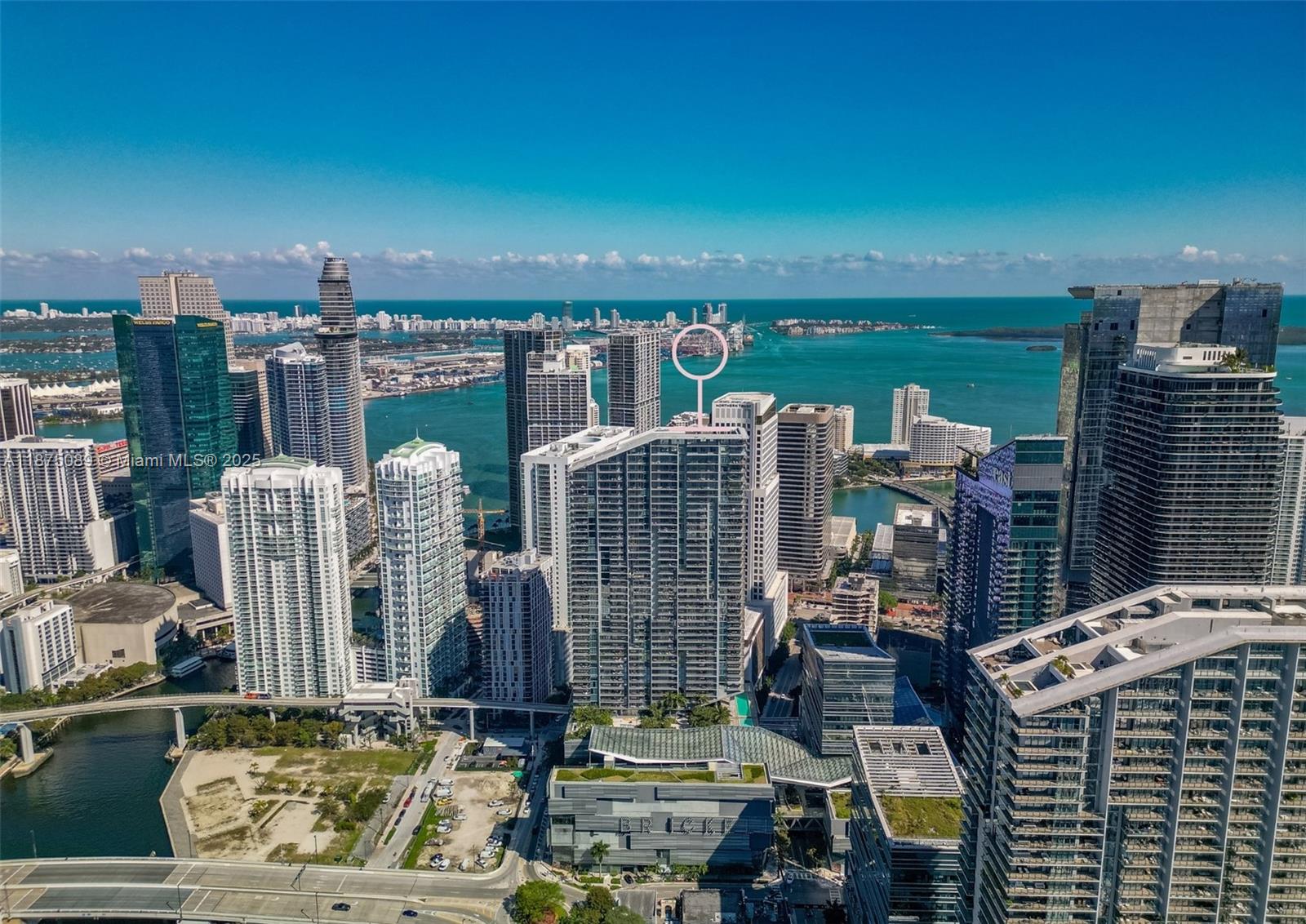 68 SE 6th St #3706, Miami FL 33131