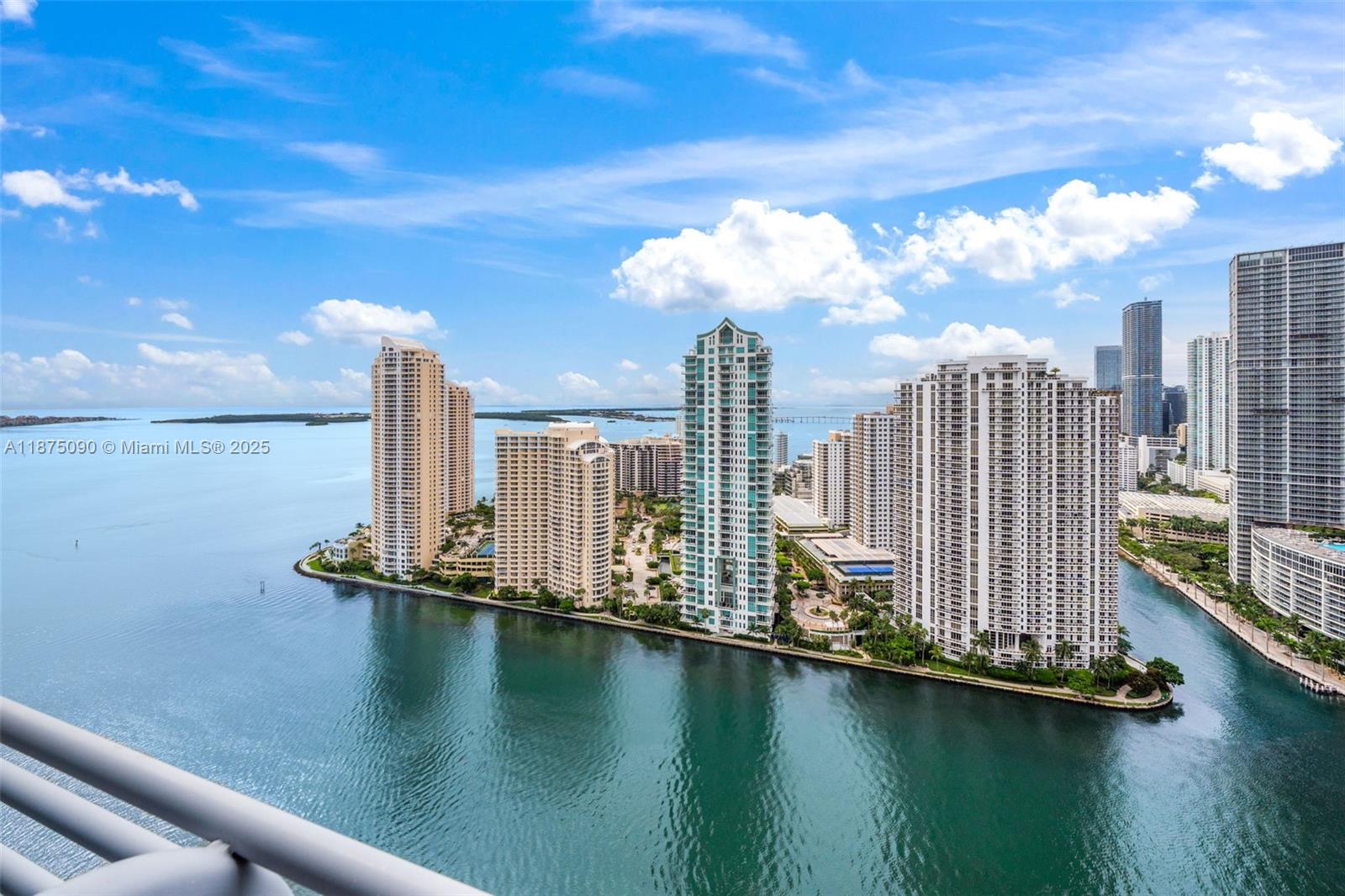 325 S Biscayne Blvd #3819, Miami FL 33131