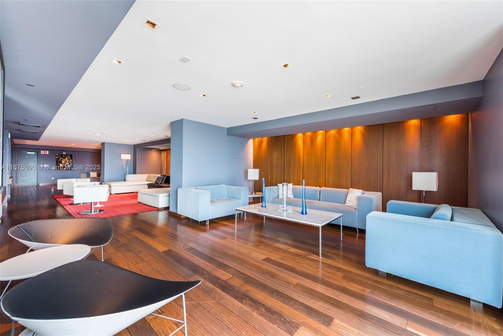 325 S Biscayne Blvd #3819, Miami FL 33131