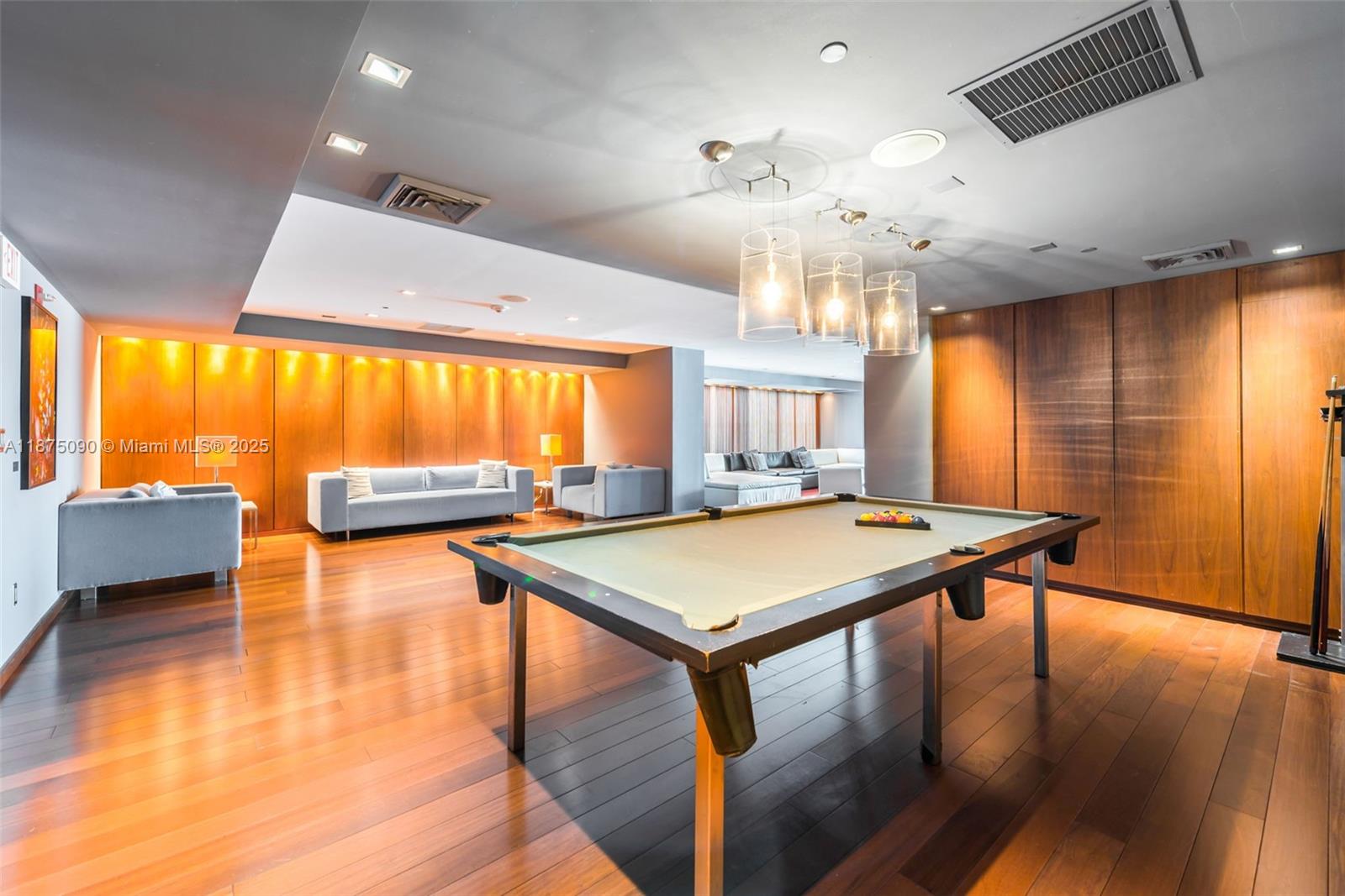 325 S Biscayne Blvd #3819, Miami FL 33131