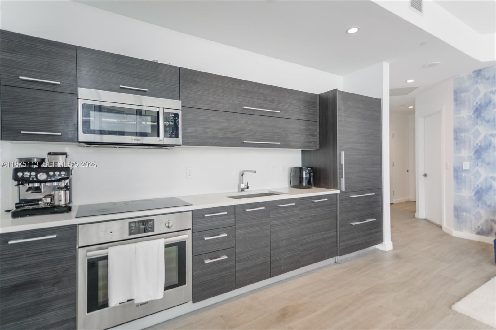 45 SW 9th ST #4108, Miami FL 33130