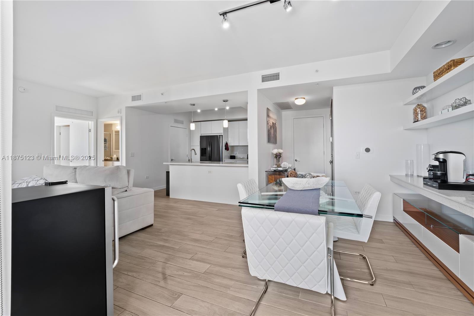 999 SW 1st Ave #3304, Miami FL 33130
