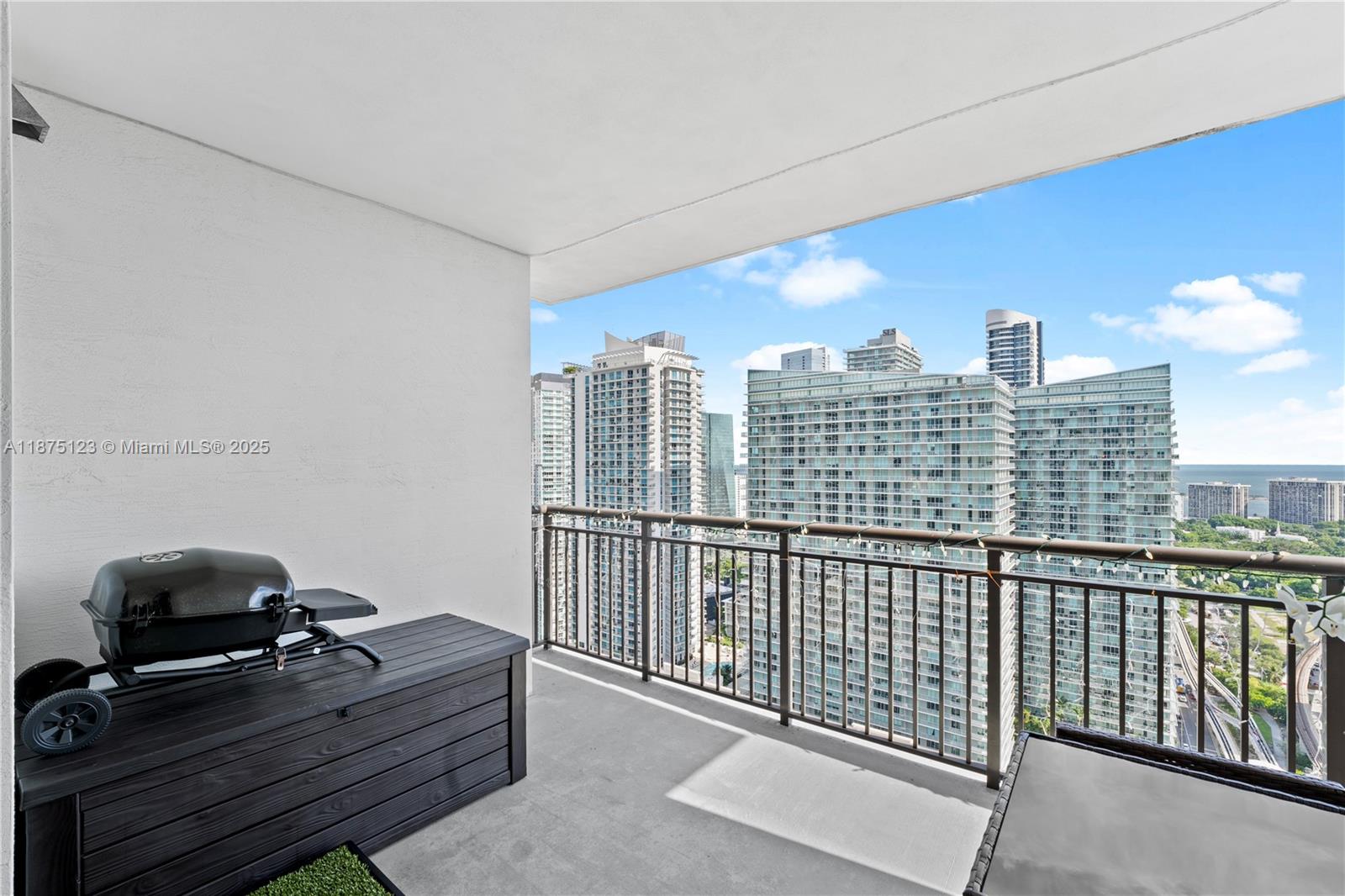 999 SW 1st Ave #3304, Miami FL 33130
