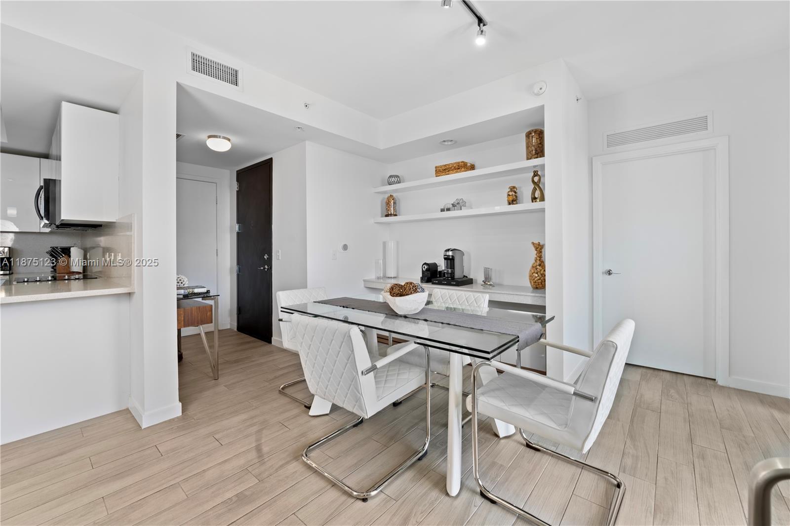 999 SW 1st Ave #3304, Miami FL 33130
