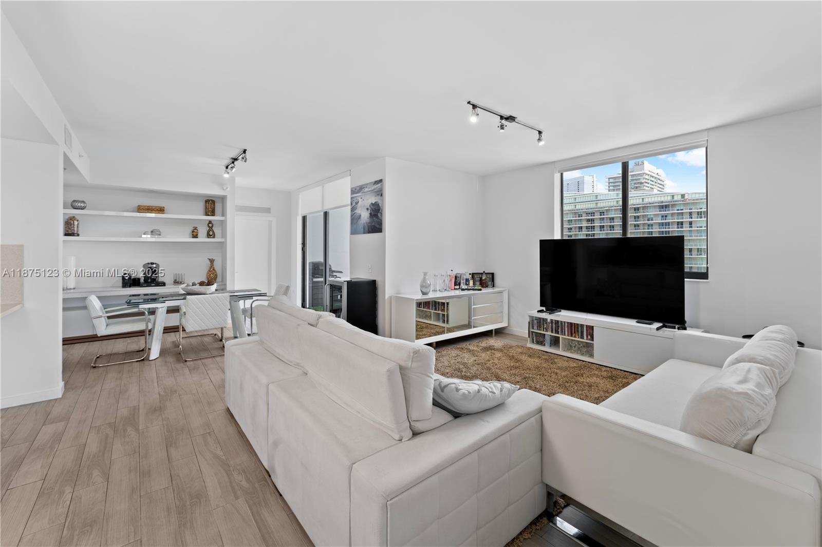 999 SW 1st Ave #3304, Miami FL 33130