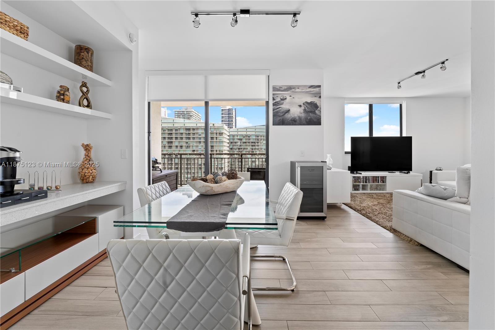 999 SW 1st Ave #3304, Miami FL 33130