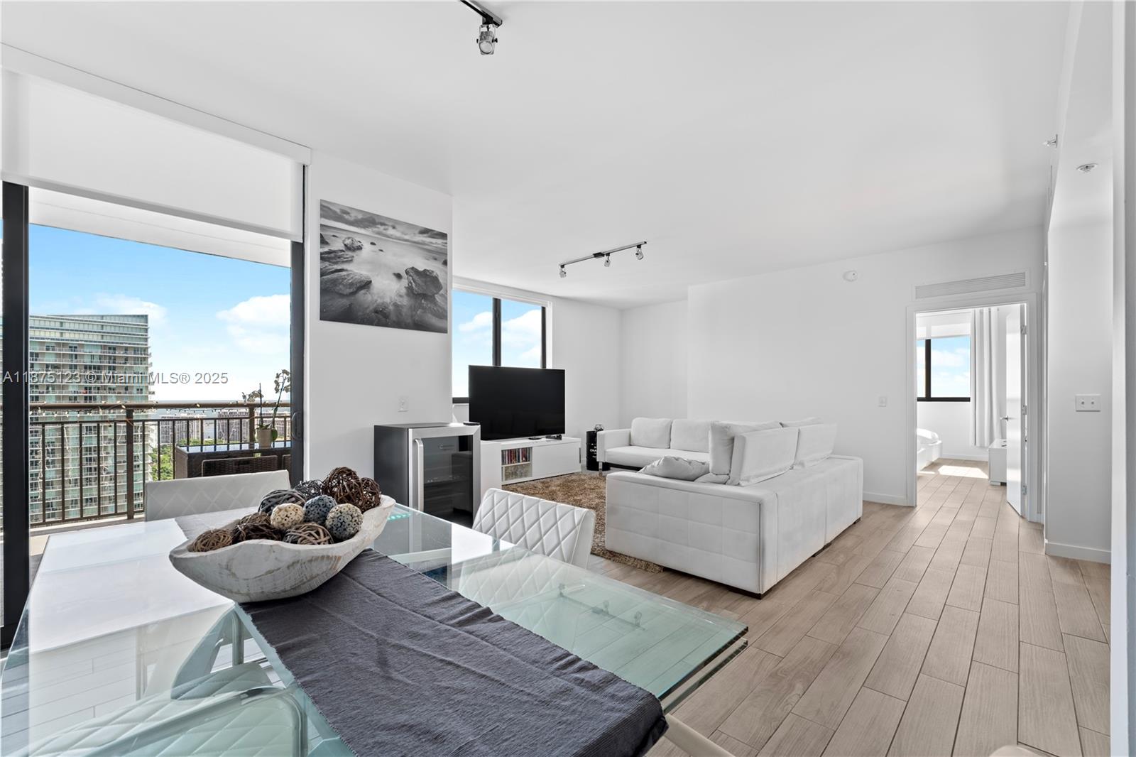 999 SW 1st Ave #3304, Miami FL 33130