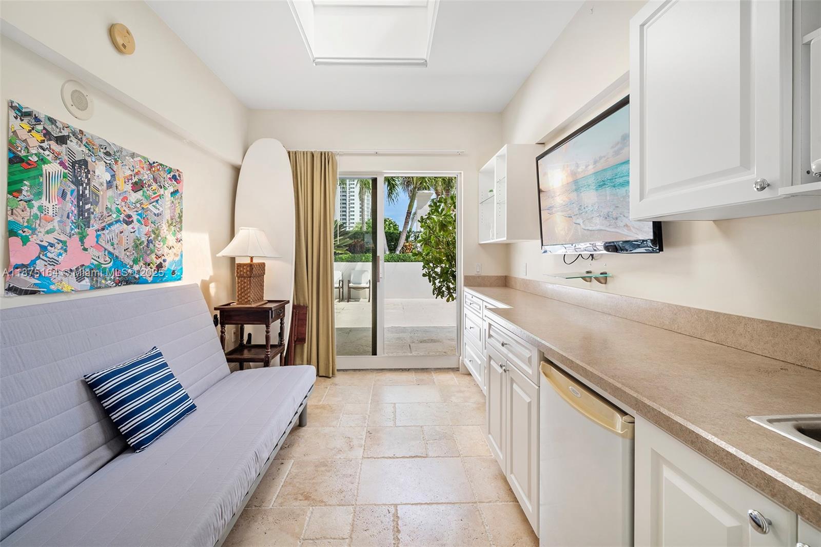 4775 Collins Ave #CA-A14, Miami Beach FL 33140
