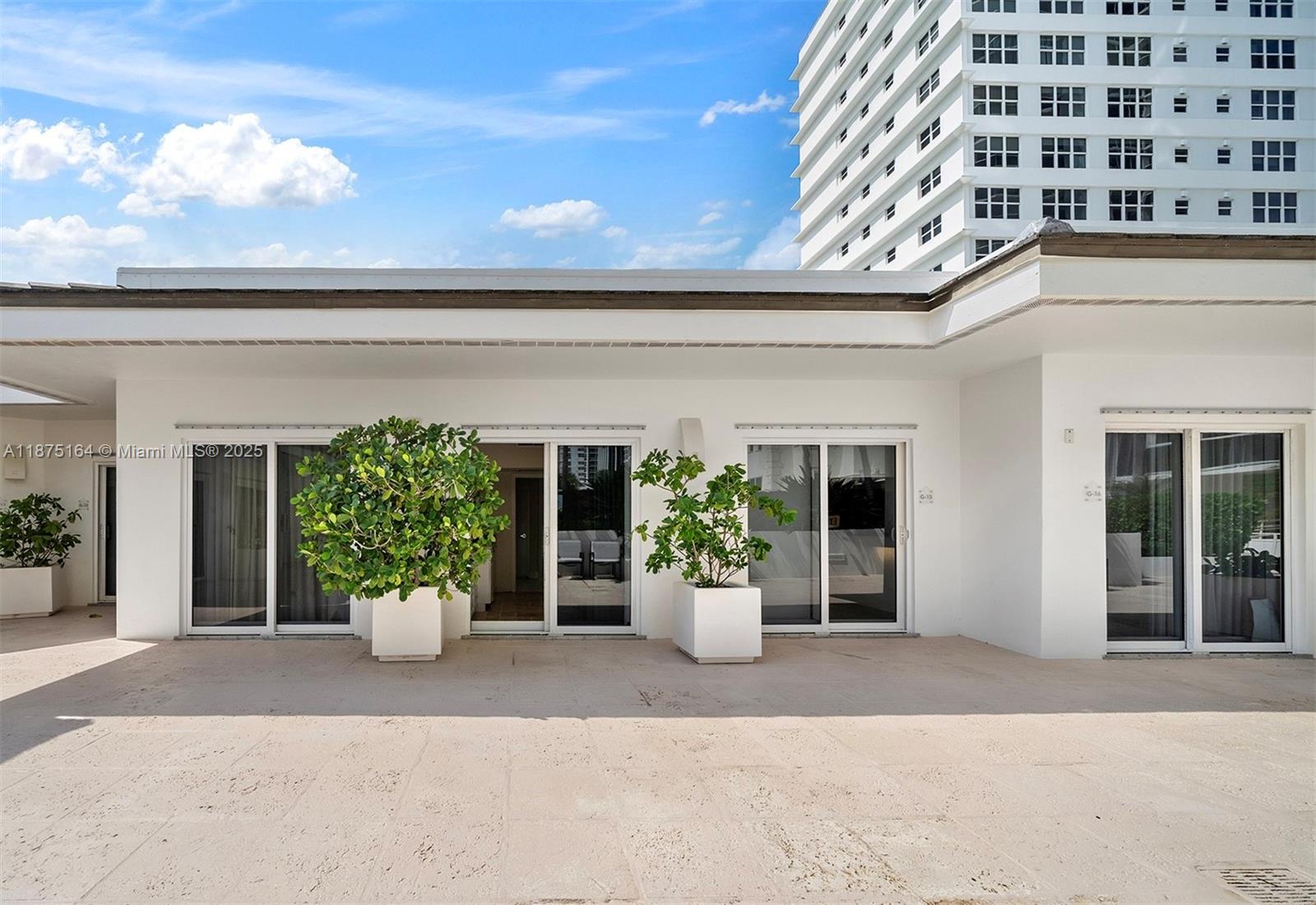 4775 Collins Ave #CA-A14, Miami Beach FL 33140