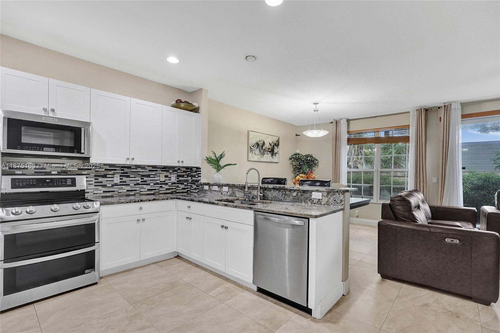 3237 NW 32nd Ter, Oakland Park FL 33309