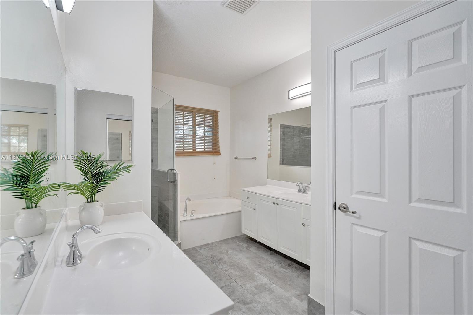 3237 NW 32nd Ter, Oakland Park FL 33309