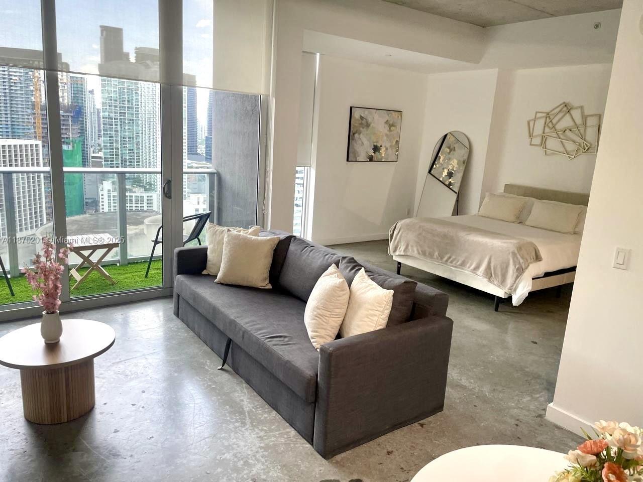 151 SE 1st St #2807, Miami FL 33131