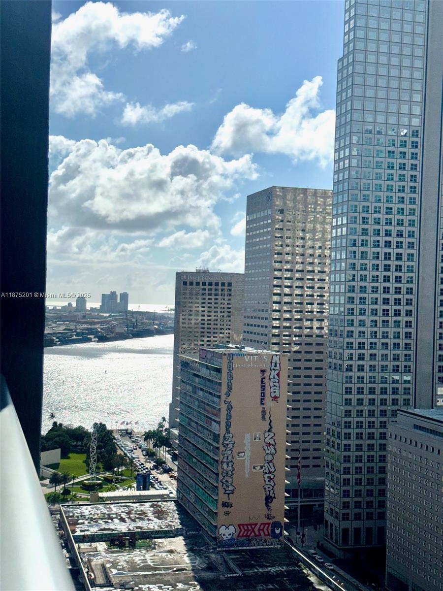 151 SE 1st St #2807, Miami FL 33131