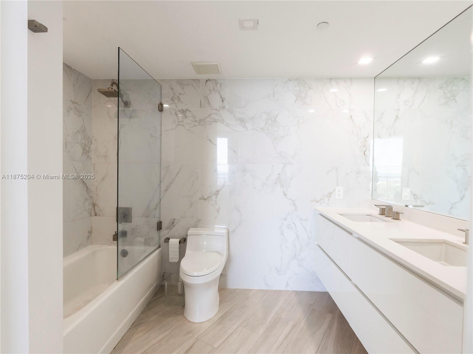 2475 Brickell Ave #2401, Miami FL 33129