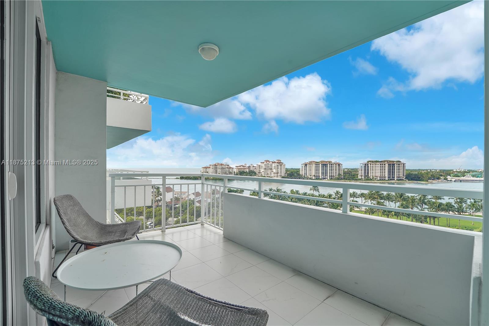 400 S Pointe Dr #901, Miami Beach FL 33139