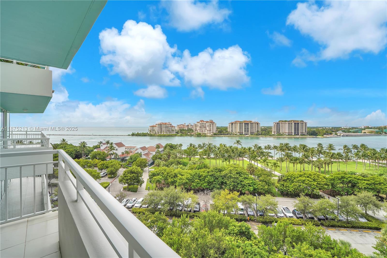 400 S Pointe Dr #901, Miami Beach FL 33139