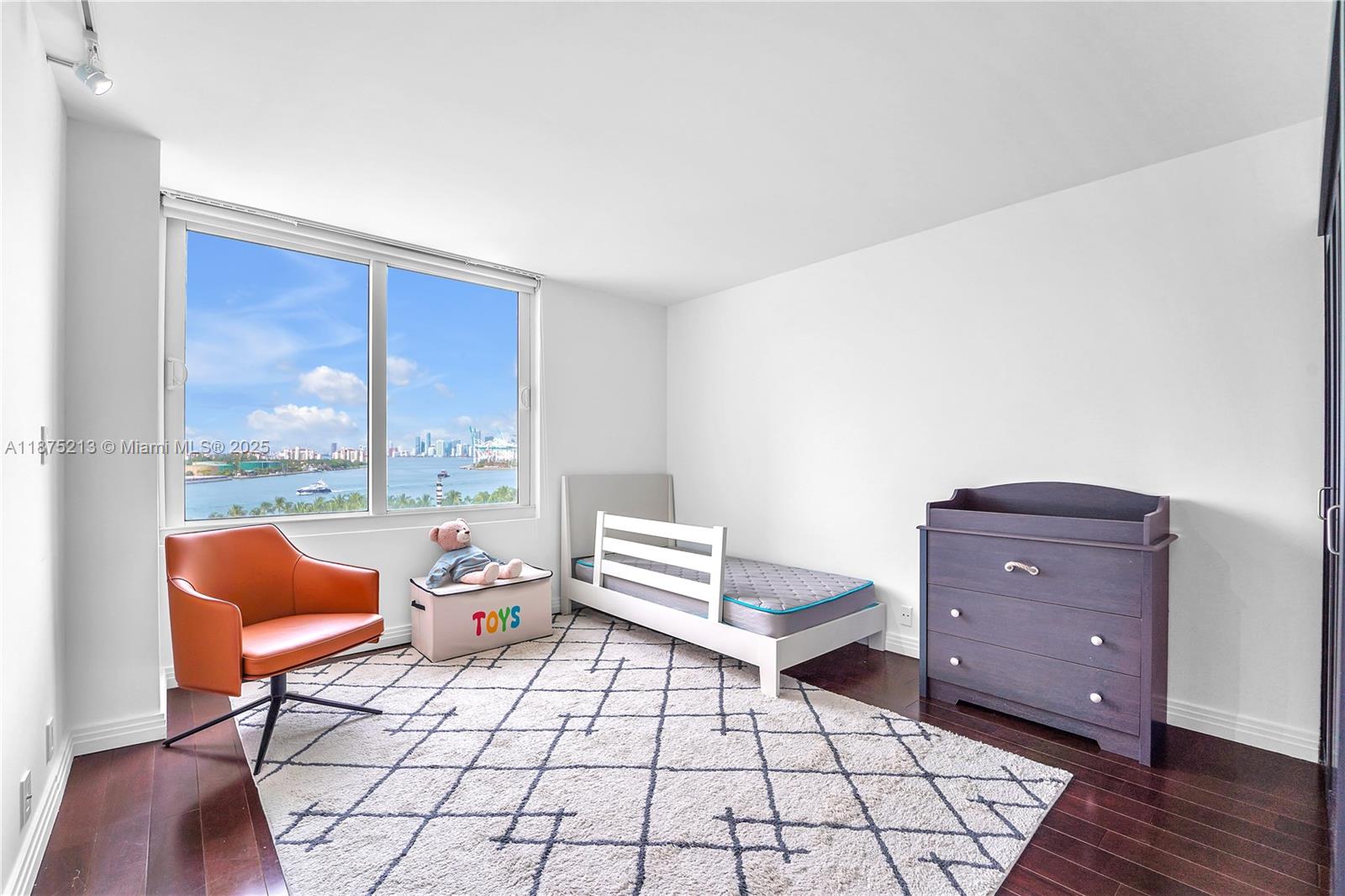 400 S Pointe Dr #901, Miami Beach FL 33139