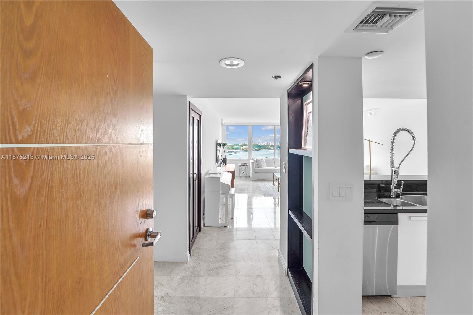 400 S Pointe Dr #901, Miami Beach FL 33139