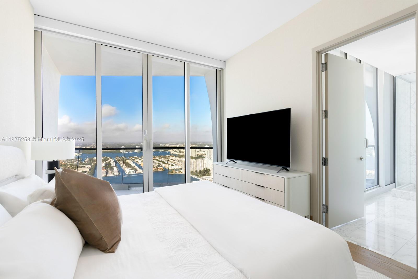 16901 Collins Ave #5105, Sunny Isles Beach FL 33160