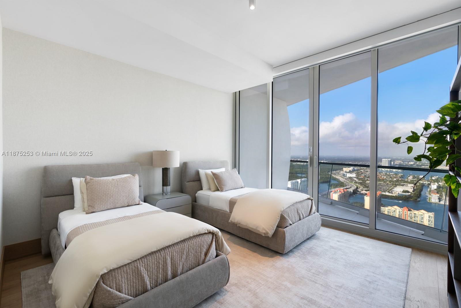16901 Collins Ave #5105, Sunny Isles Beach FL 33160