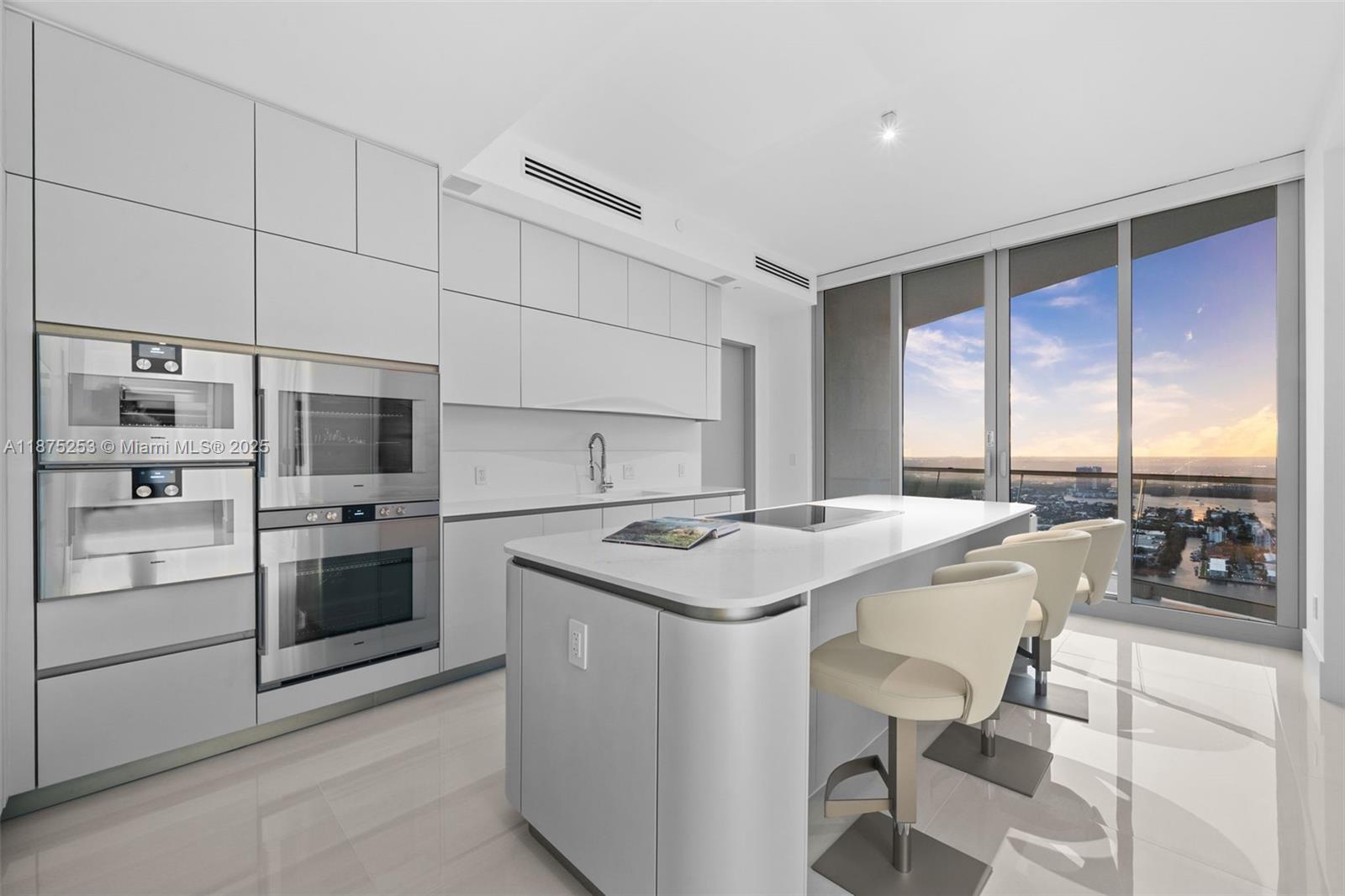 16901 Collins Ave #5105, Sunny Isles Beach FL 33160