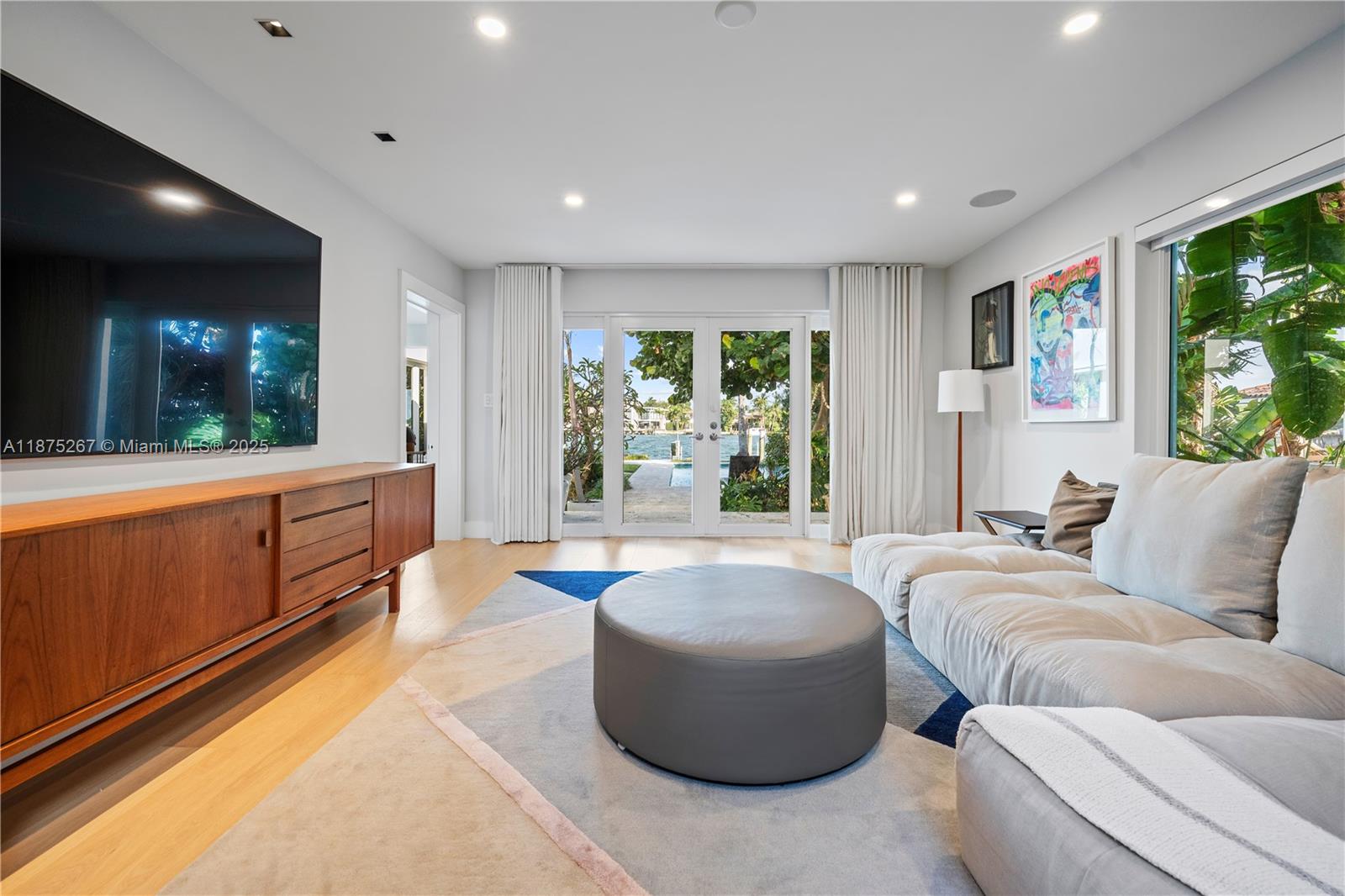 625 E Dilido Dr, Miami Beach FL 33139