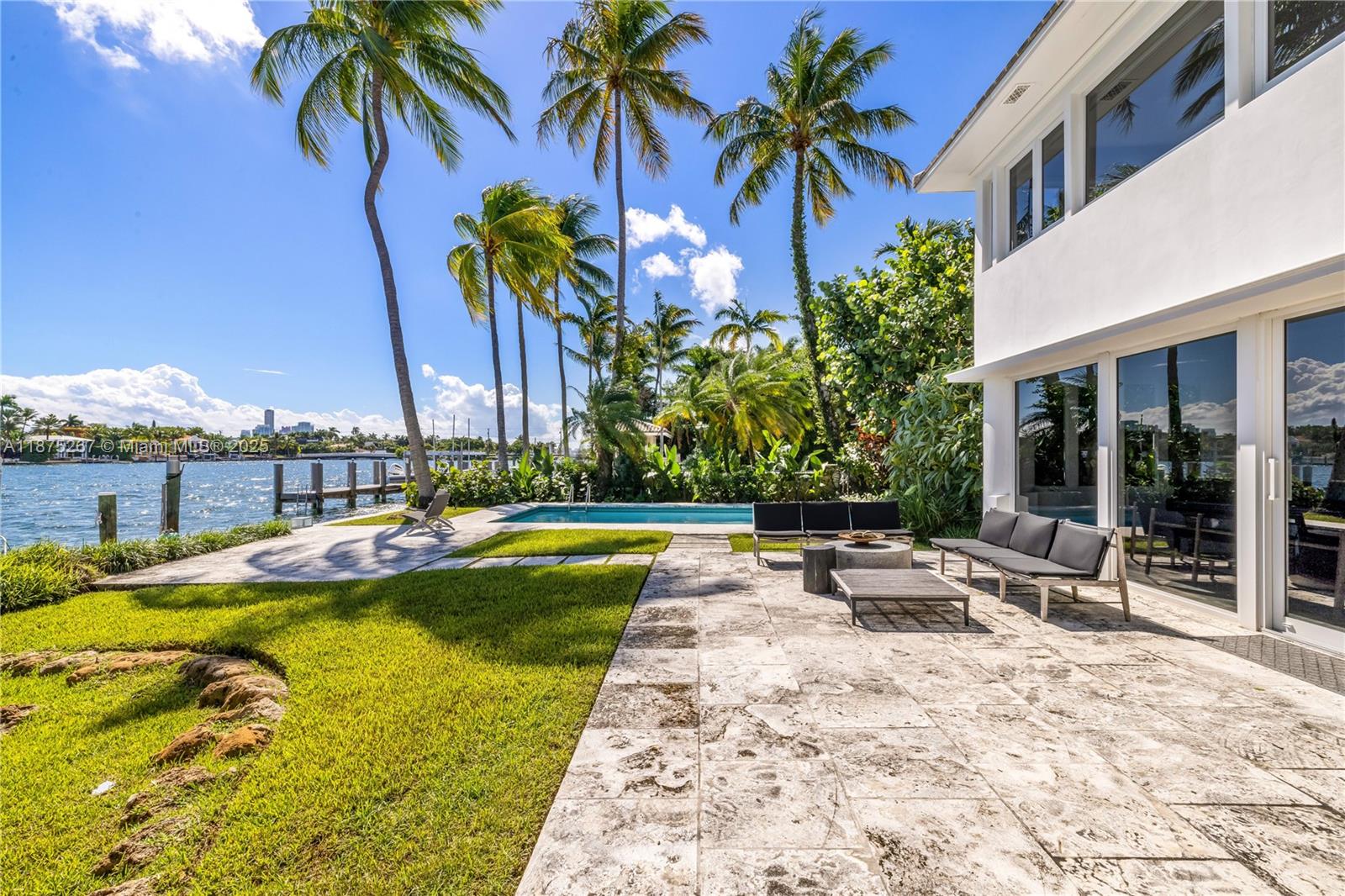 625 E Dilido Dr, Miami Beach FL 33139