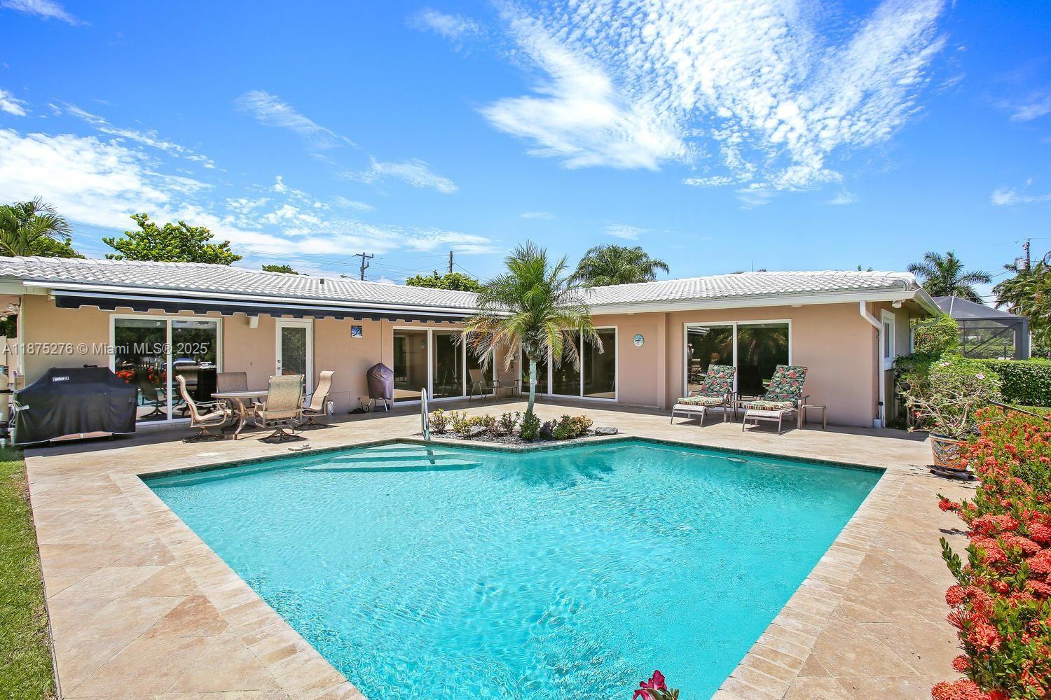 7050 NE 7th Ave, Boca Raton FL 33487