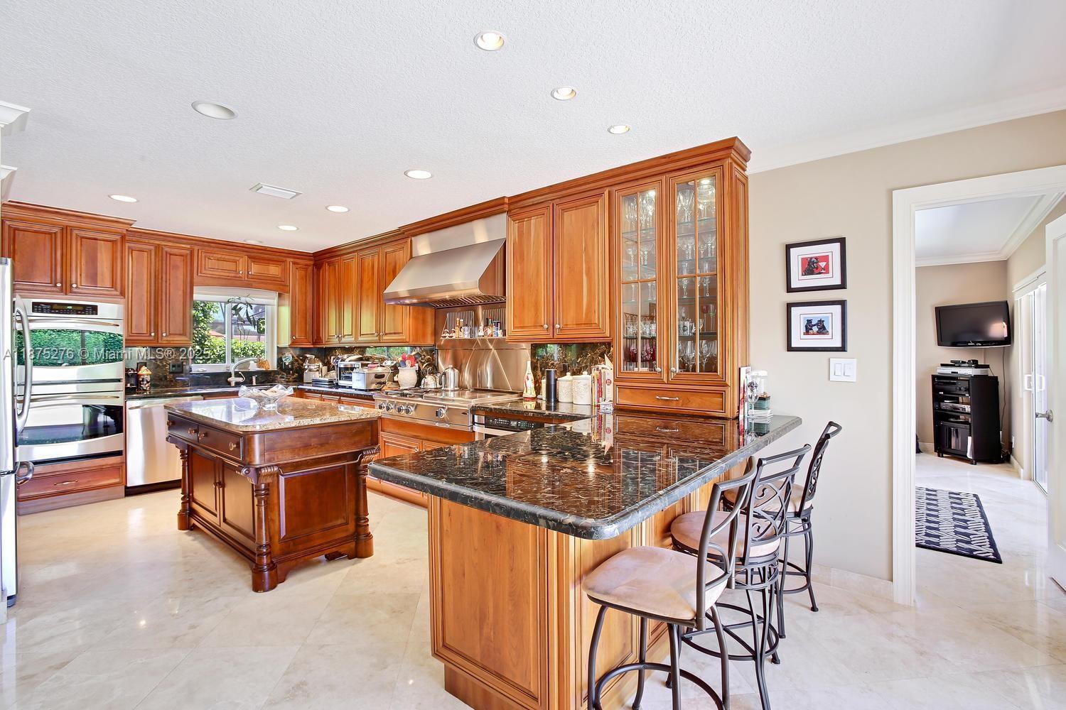 7050 NE 7th Ave, Boca Raton FL 33487