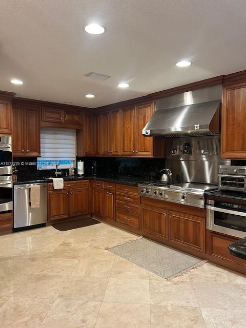 7050 NE 7th Ave, Boca Raton FL 33487