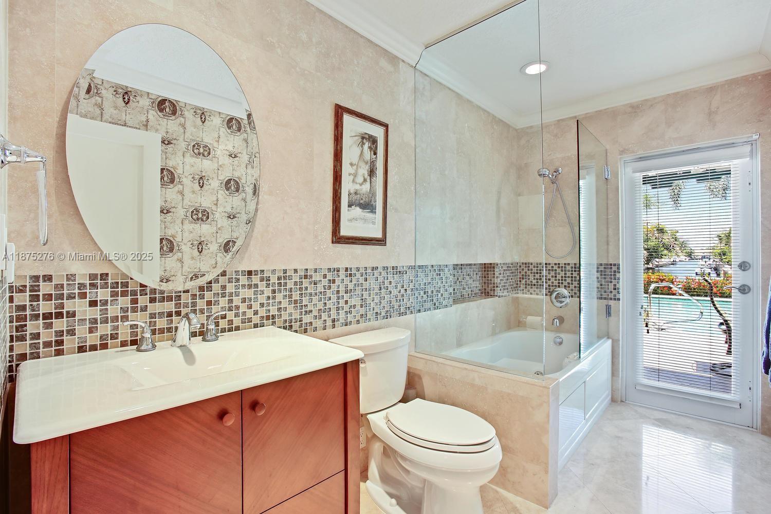 7050 NE 7th Ave, Boca Raton FL 33487