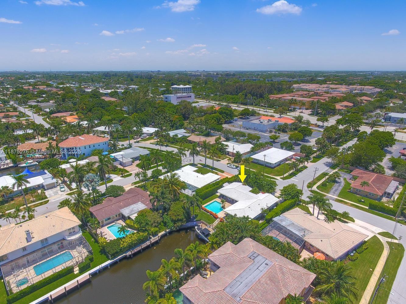 7050 NE 7th Ave, Boca Raton FL 33487
