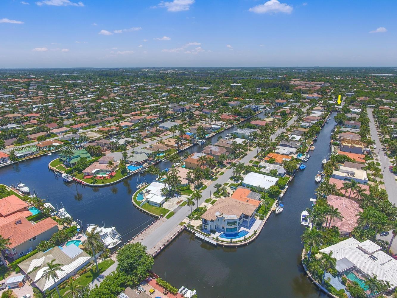 7050 NE 7th Ave, Boca Raton FL 33487