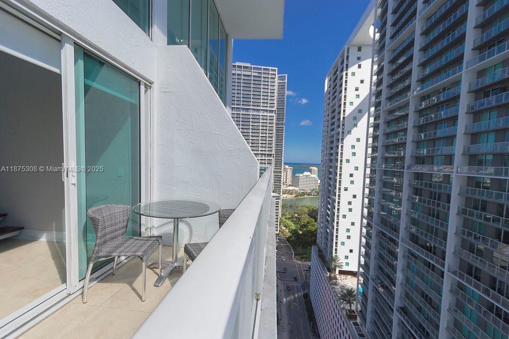 41 SE 5th St #1604, Miami FL 33131
