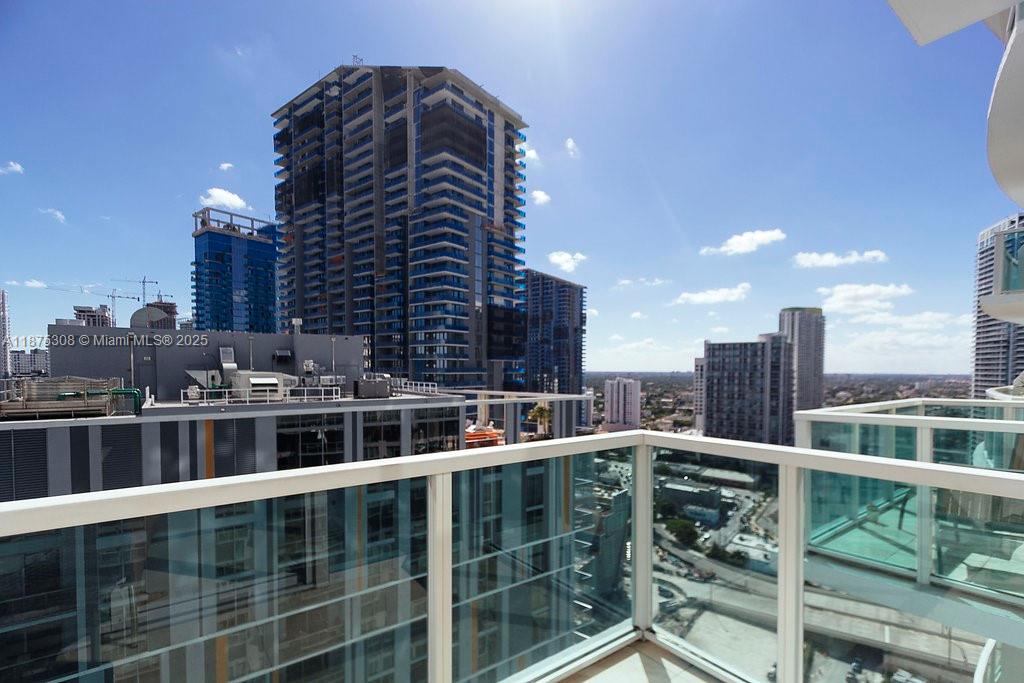 41 SE 5th St #1604, Miami FL 33131