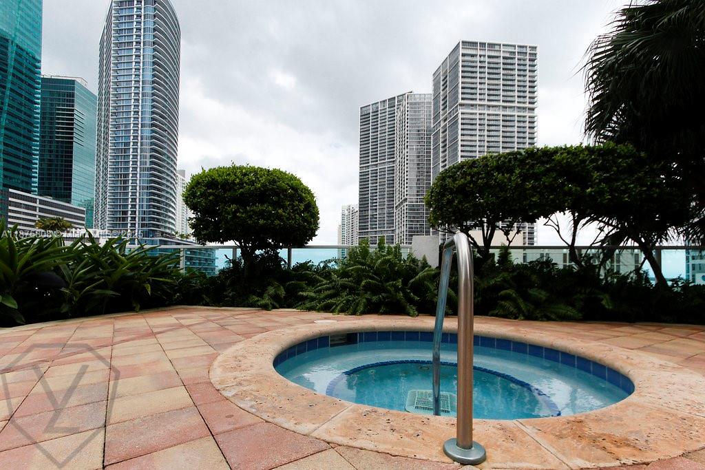 41 SE 5th St #1604, Miami FL 33131
