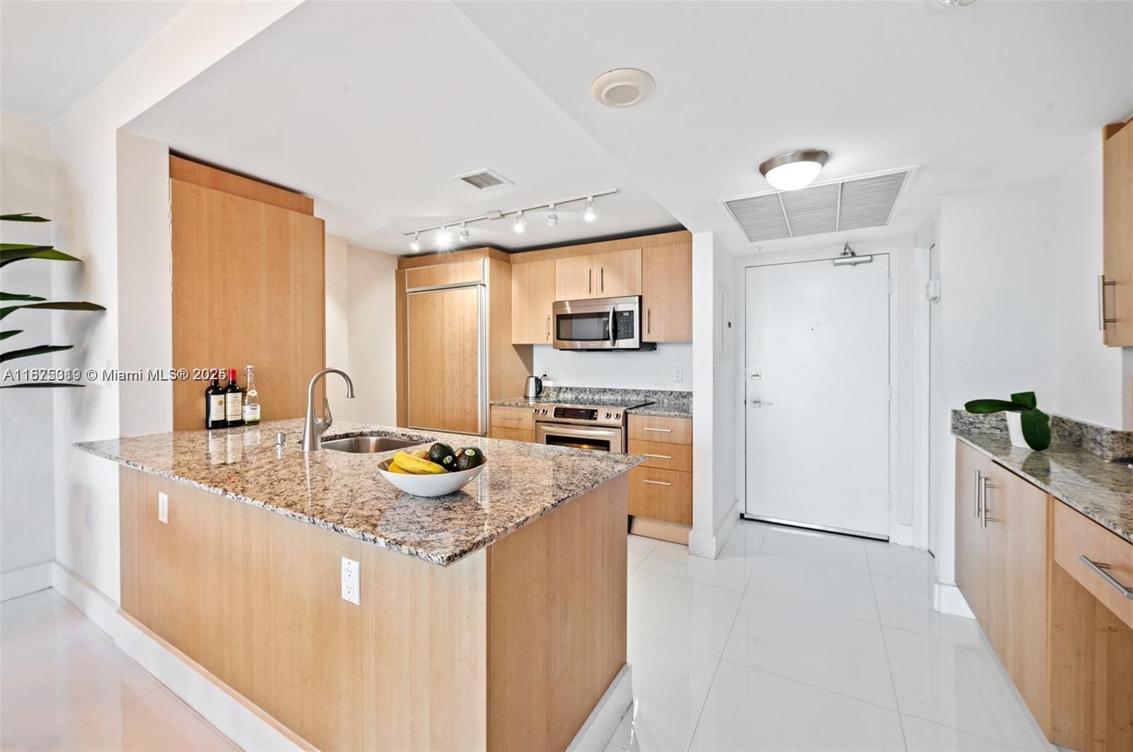 10275 Collins Ave #526, Bal Harbour FL 33154